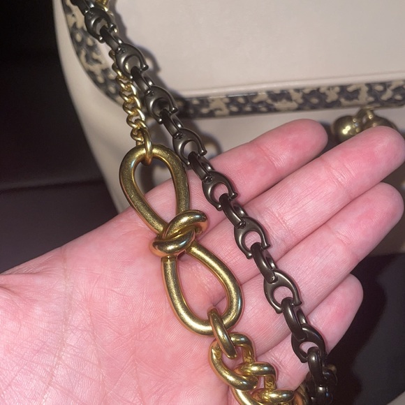 Coach Rider 24 - Picture 4 of 13